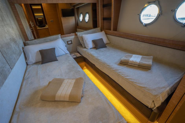 Twin Cabin