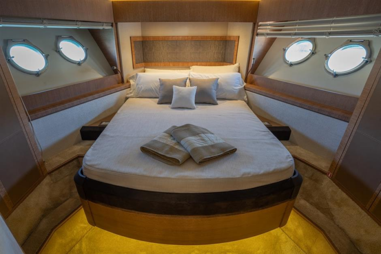 Double Cabin