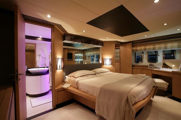 MY BLUE ANGEL - Master cabin