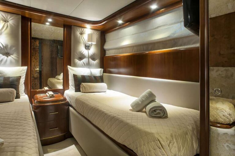 Twin Cabin