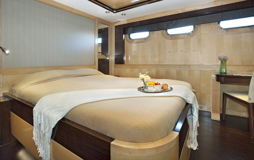 MY CHRISTINA G - Guest queen cabin