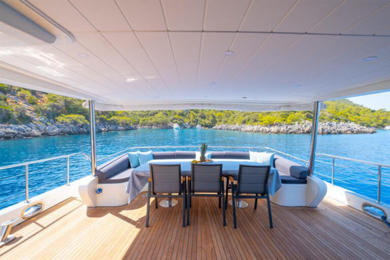 Aft Deck Dining