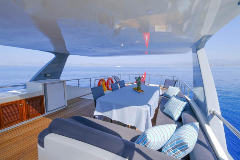 Alfresco Dining