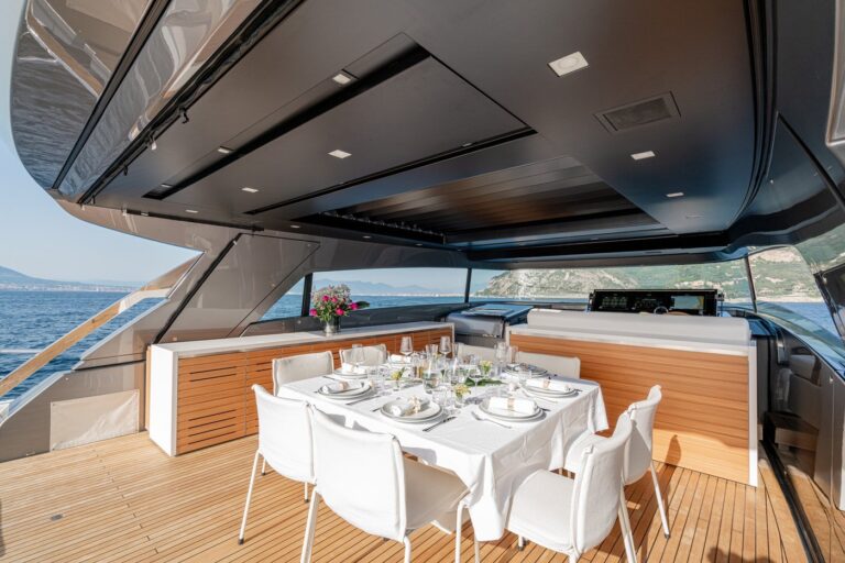 Sun Deck Dining