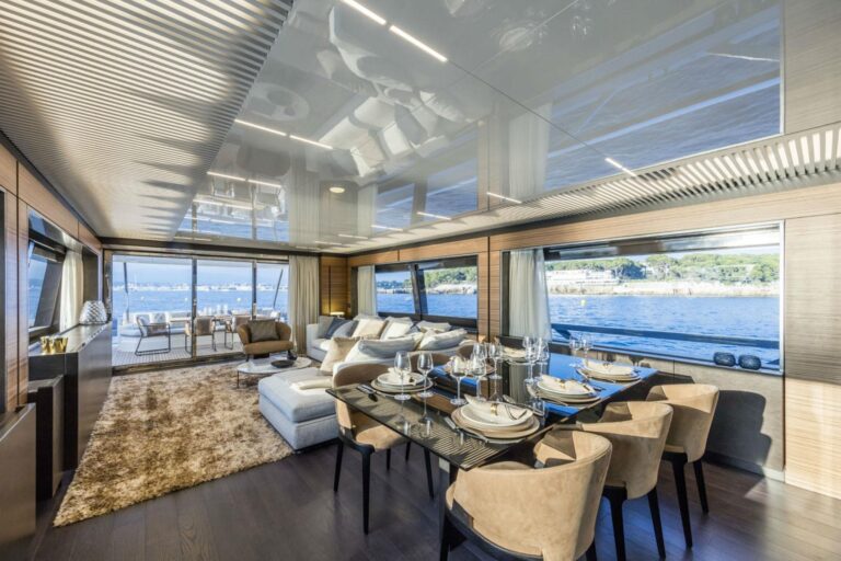 Main Salon View Aft