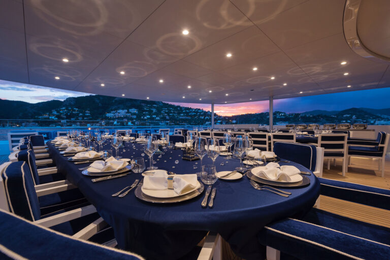 Alfresco Dining
