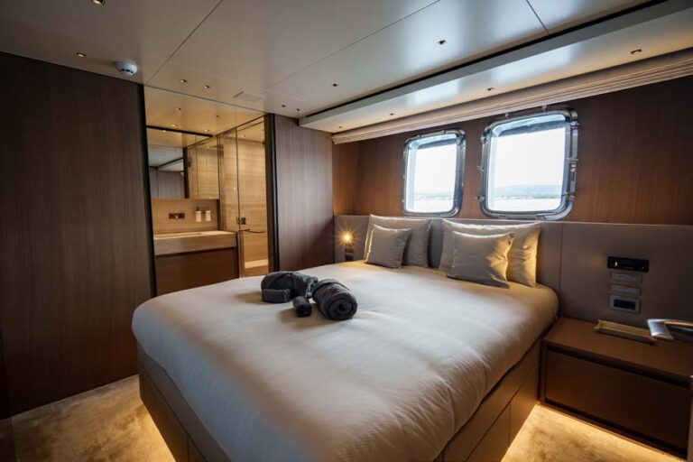 Double Cabin
