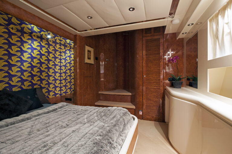 MY DIONE DUE - Master cabin