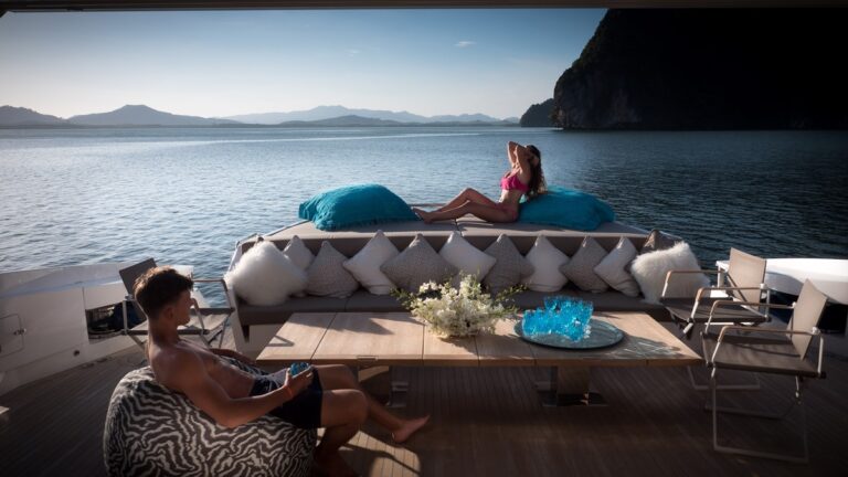 MY DOLCE VITA - Aft deck sunning