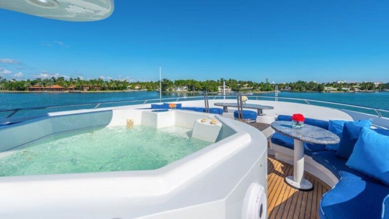 Exterior Sunbathing Area