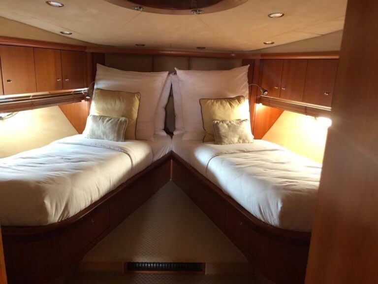Twin Cabin