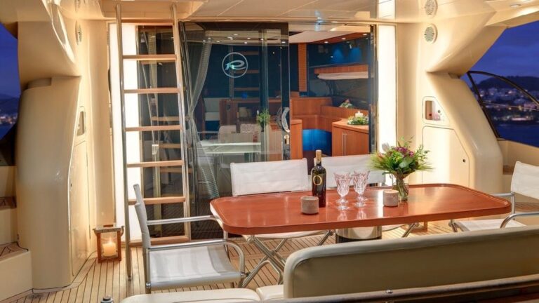 Aft Deck Dining