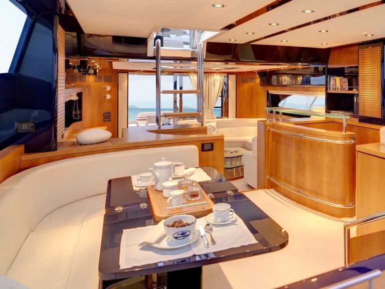 Salon View Aft