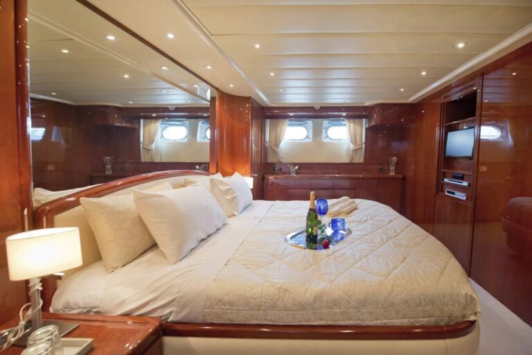 Double Guest Cabin