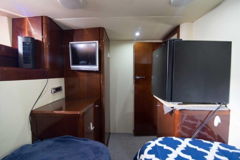 Twin Cabin Detail