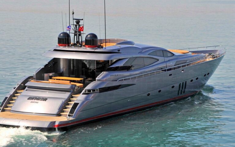 MY GINGER Pershing 115 -  Swim Platform