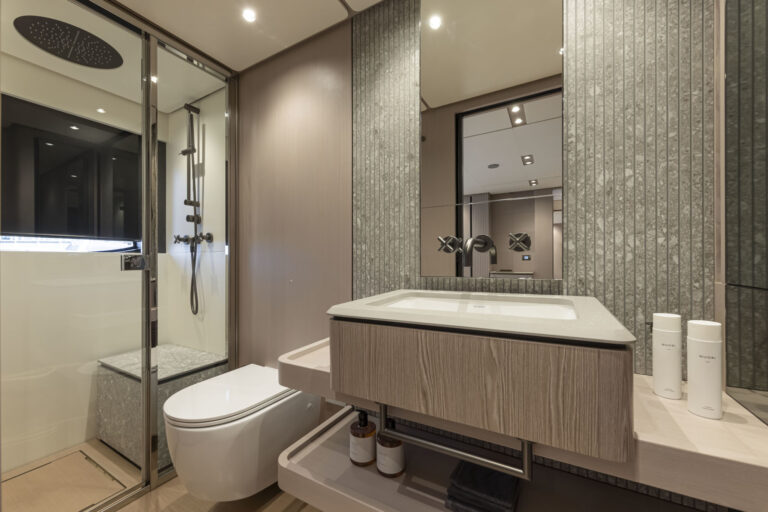 Guest ensuite