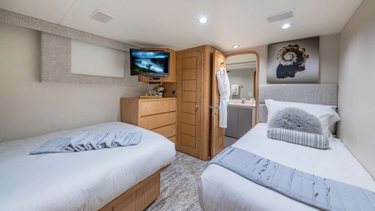 Twin Cabin