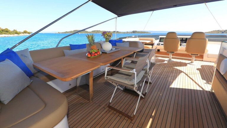 Sun Deck Dining