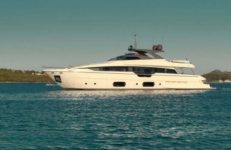 With On Deck Master Cabin