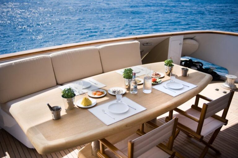 Aft deck dining