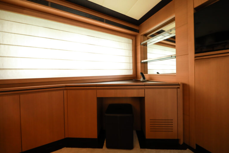 Master Cabin - Desk