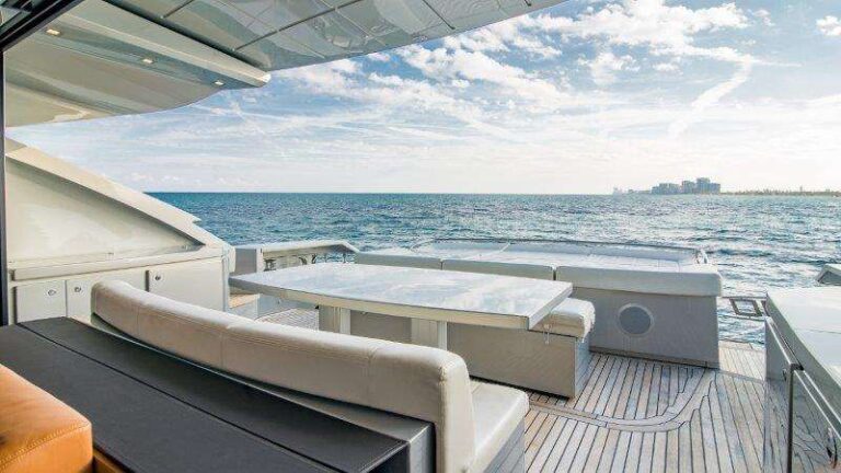 Flybridge Seating