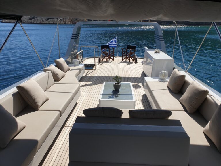 Upper deck seating and shade