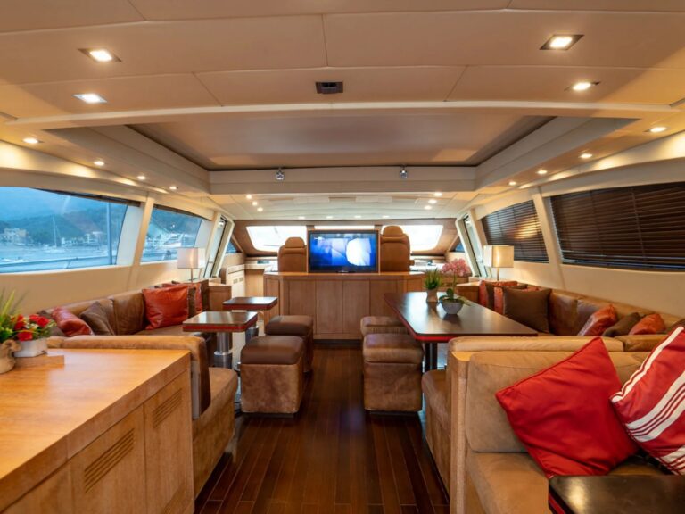 Main Salon View Forward