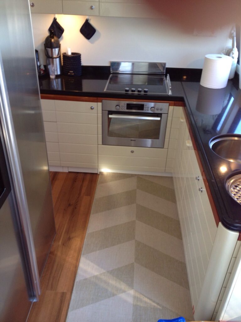 MY LADY - Galley