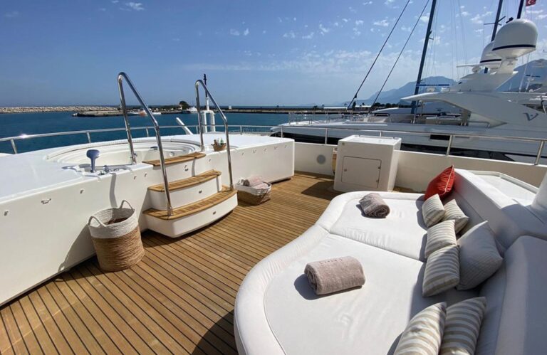 Sun deck