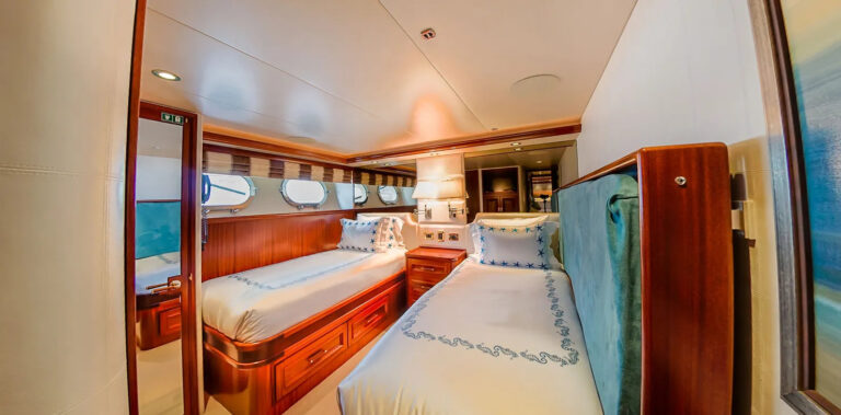 Twin Cabin