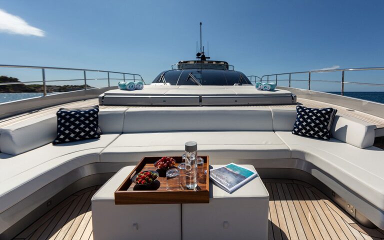 Sunbathing Area Forward