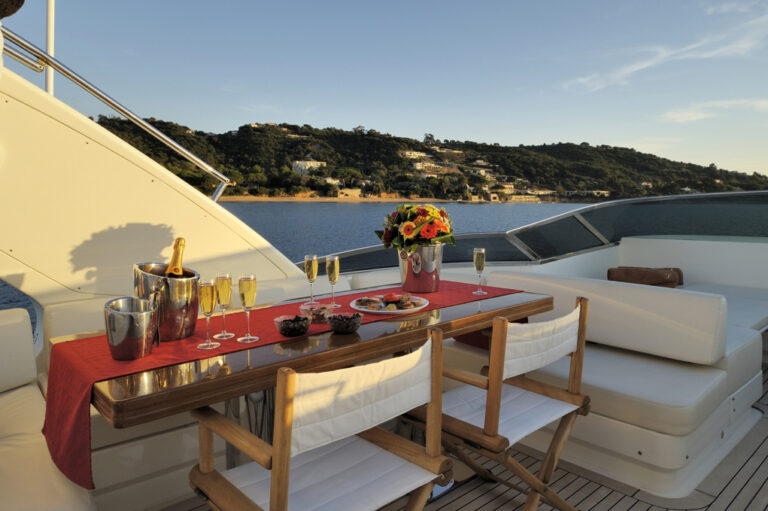 MY LEONARDO - Sundeck dining