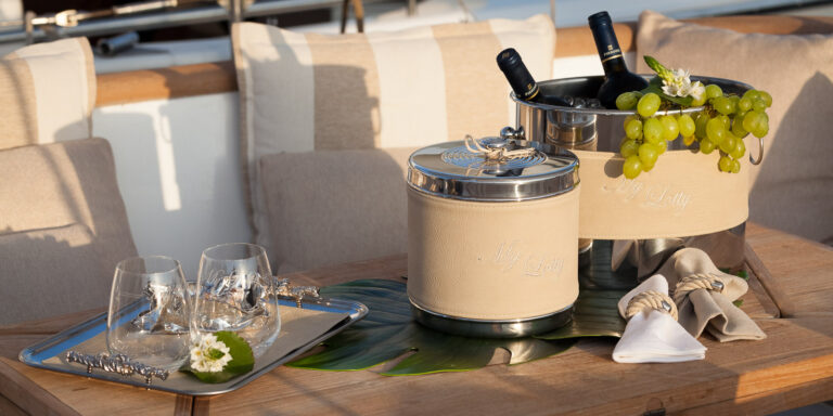 MY LOTTI yacht - exterior in detail