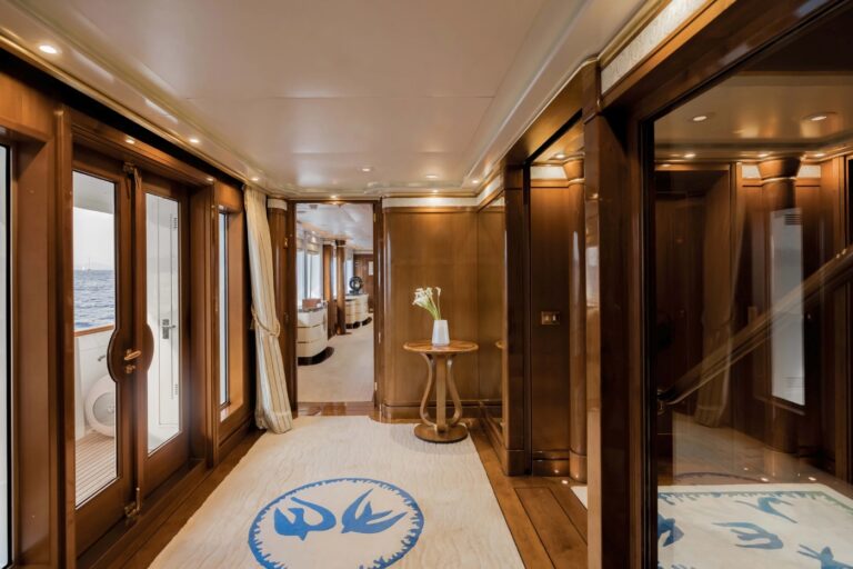 Master Stateroom 04
