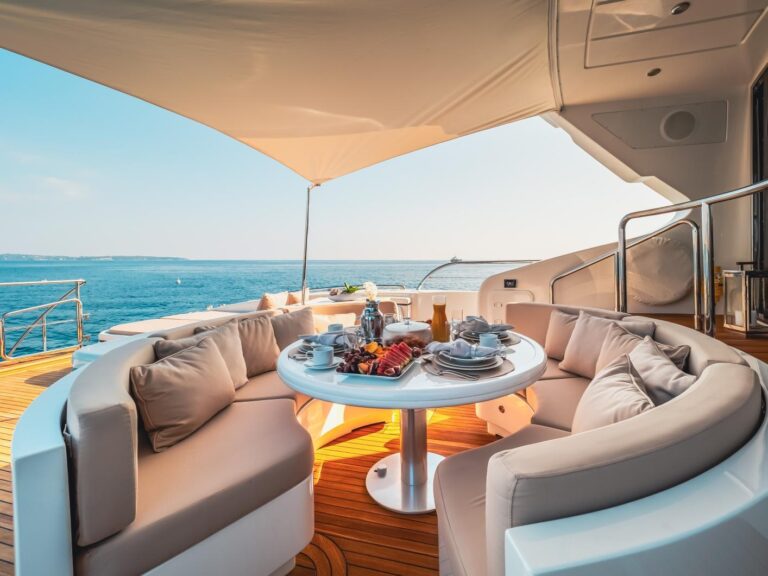 Deck Dining
