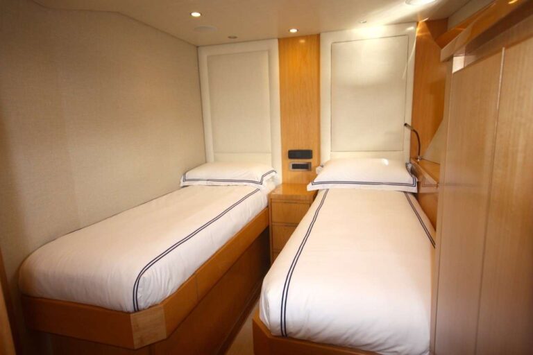 Twin Cabin