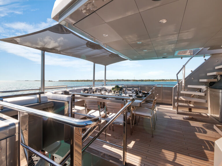 Upper Deck Alfresco Dining