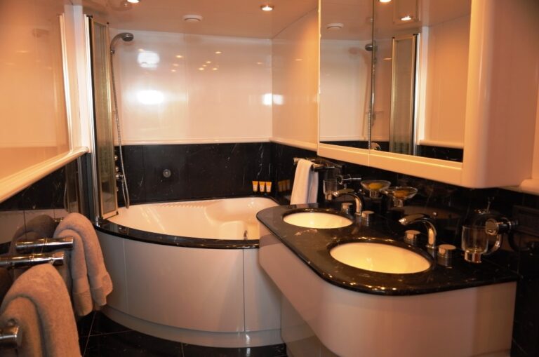 MY MOONRAKER - Master en-suite