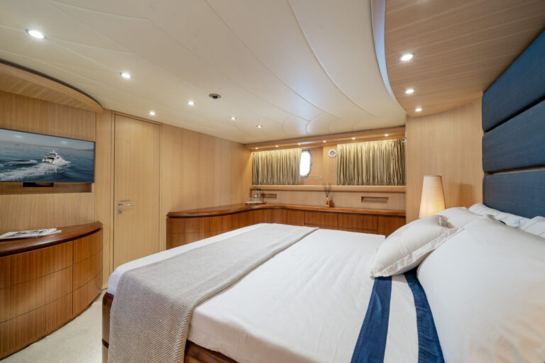 Double Cabin