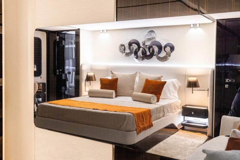 Master Stateroom 02
