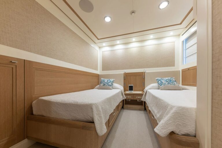 Twin Cabin