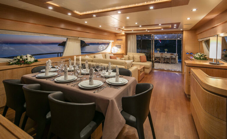 MY MYTHOS - Formal dining
