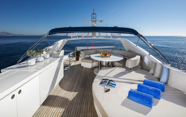 MY MYTHOS - Sundeck