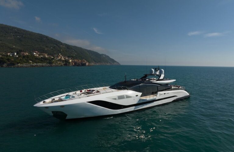 Motor Yacht n1