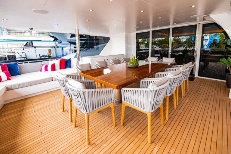 Bridge Deck Dining