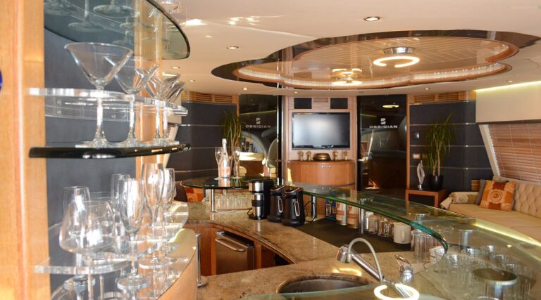 Luxury main salon bar