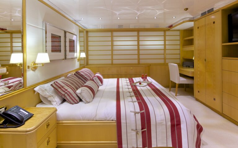 Double Cabin
