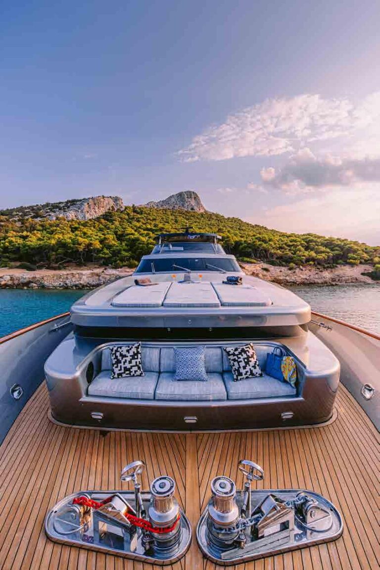 Foredeck Seating